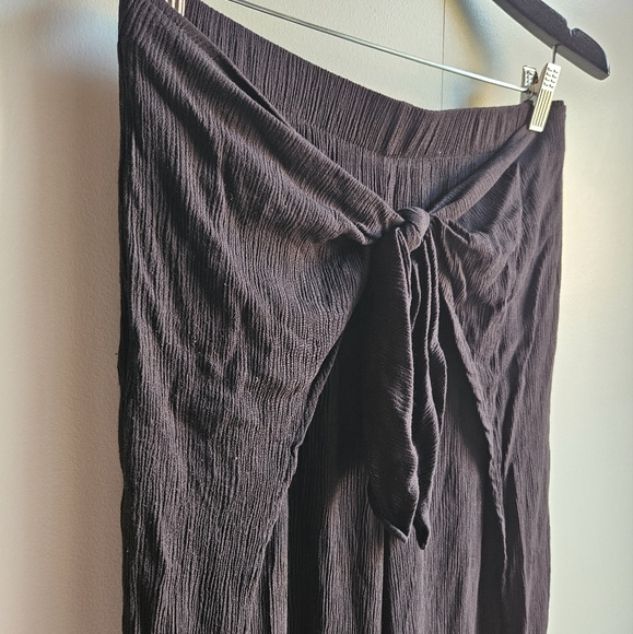 Kona Sol Tie-Front Slit-Leg Pants in Women's M - Picture 9 of 13